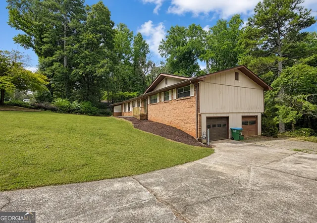 3rd image of 177 Northwind Ct Sw, Lilburn, GA 30047 | MLS# 10813057