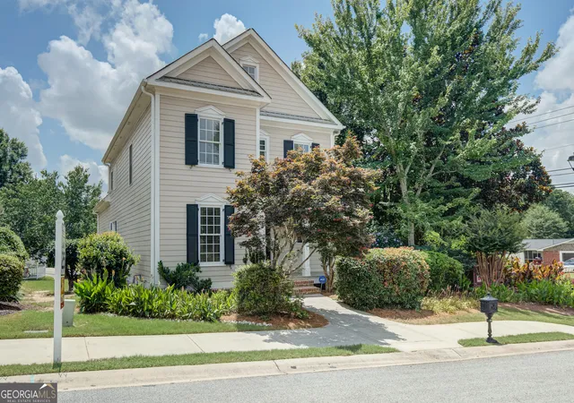 Homes for sale in Fayetteville, GA | 105 Apple Blossom Ln, Fayetteville, GA 30215 | MLS# 10800293