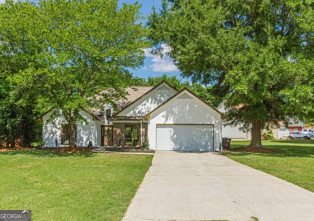 Photo 1 of Single family home for sale at 100 Winslow Ct, Mcdonough, GA 30253 | MLS# 10801615 | Listing updated on 2026-09-09
