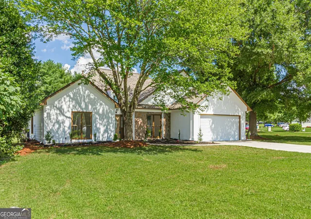 Photo 2 of Single family home for sale at 100 Winslow Ct, Mcdonough, GA 30253 | MLS# 10801615 | Listing updated on 2026-09-09