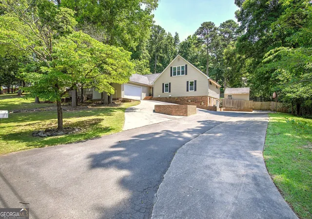 2nd image of 224 Shadowood Dr Se, Calhoun, GA 30701 | MLS# 10831645