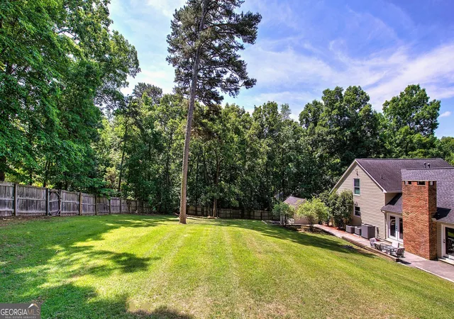 3rd image of 224 Shadowood Dr Se, Calhoun, GA 30701 | MLS# 10831645