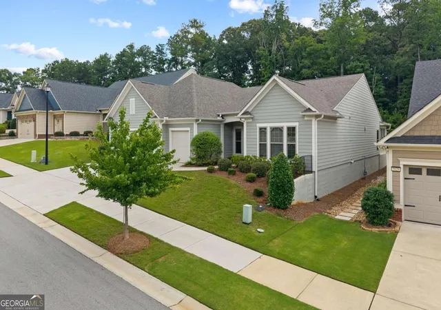 Photo 3 of Single family home for sale at 5625 Willow Springs Pl, Hoschton, GA 30548 | MLS# 10810382 | Listing updated on 2026-09-17
