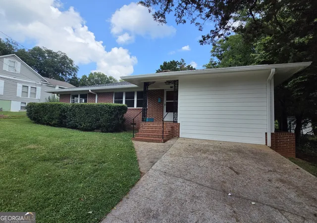 Homes for sale in Cornelia, GA | 372 Foreacre St, Cornelia, GA 30531 | MLS# 10799092