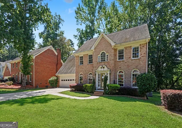 Photo 2 of Single family home for sale at 6317 Southland Forest Dr, Stone Mountain, GA 30087 | MLS# 10833938 | Listing updated on 2026-09-18
