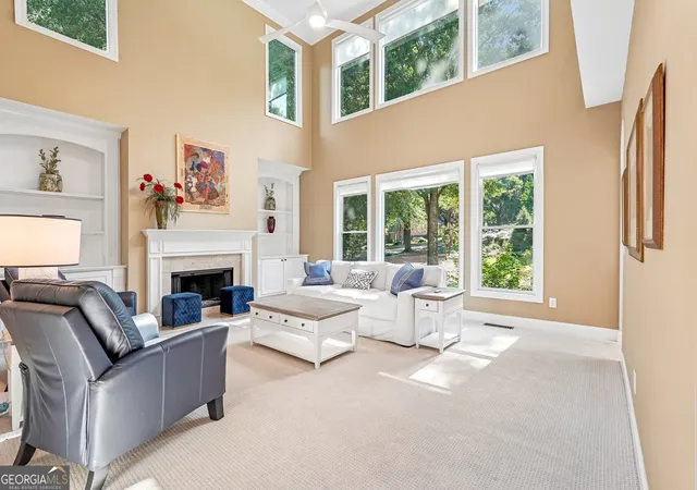 3rd image of 42 Lakecrest Cir, Suwanee, GA 30024 | MLS# 10803832