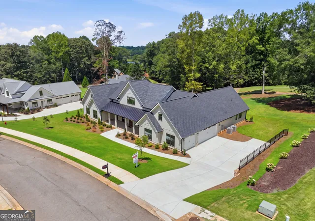Photo 3 of Single family home for sale at 1254 Mulberry, Commerce, GA 30530 | MLS# 10715099 | Listing updated on 2026-09-10