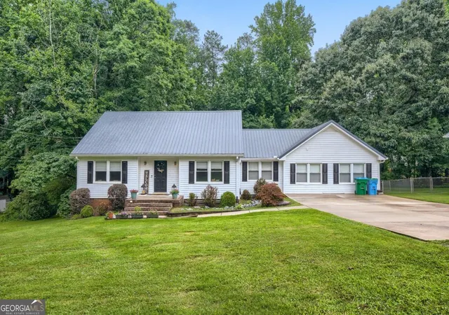 1st image of 5042 Stephens Dr Sw, Lilburn, GA 30047 | MLS# 10787537