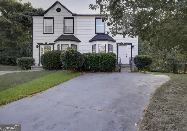 Photo 2 of Townhouse for sale at 3202 Kingswood Pl, Decatur, GA 30034 | MLS# 10829467 | Listing updated on 2026-09-07
