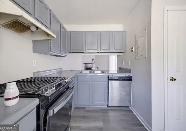 Photo 4 of Townhouse for sale at 3202 Kingswood Pl, Decatur, GA 30034 | MLS# 10829467 | Listing updated on 2026-09-07