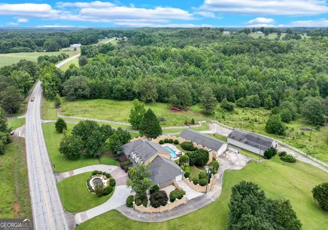 Photo 2 of Sale Pending at 701 Sunshine Rd, Toccoa, GA 30577 | MLS# 10575008 | Listing updated on 2026-05-12