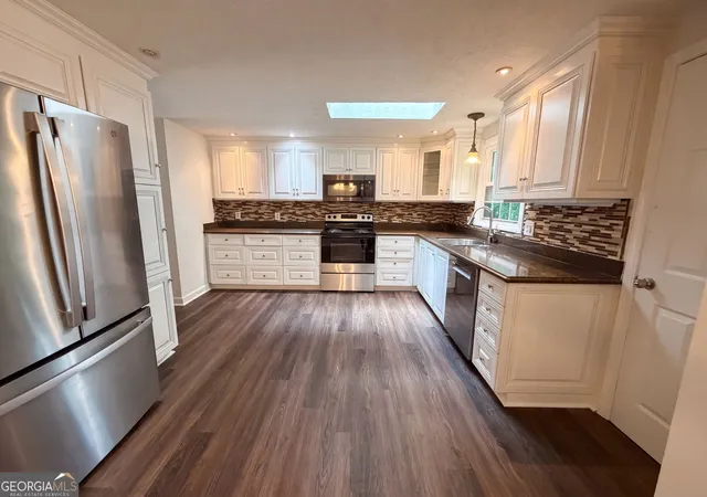 2nd image of 1346 Fairfield Dr Sw, Lilburn, GA 30047 | MLS# 10807069