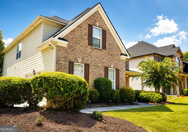 Photo 3 of Sale Pending at 3597 Trillium Forest Dr, Snellville, GA 30039 | MLS# 10815611 | Listing updated on 2026-09-03