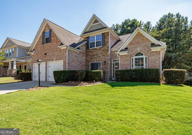 Photo 2 of Single family home for sale at 560 Roland Manor Dr, Dacula, GA 30019 | MLS# 10835161 | Listing updated on 2026-09-13