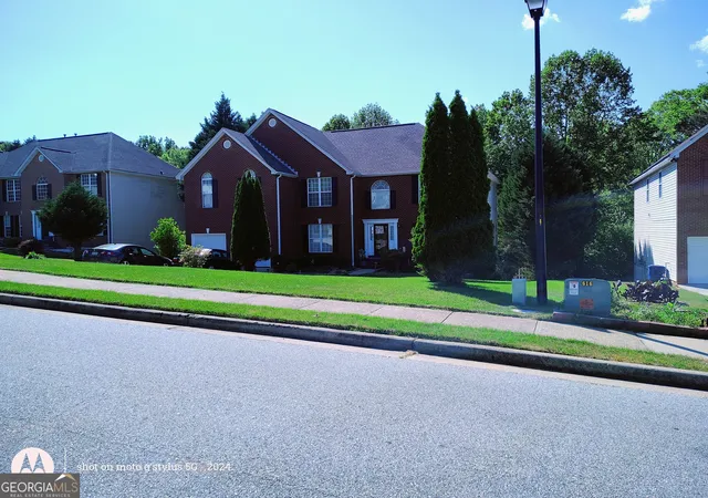 Photo 3 of Single family home for sale at 635 Paper Crk Dr, Lawrenceville, GA 30046 | MLS# 10806059 | Listing updated on 2026-07-29