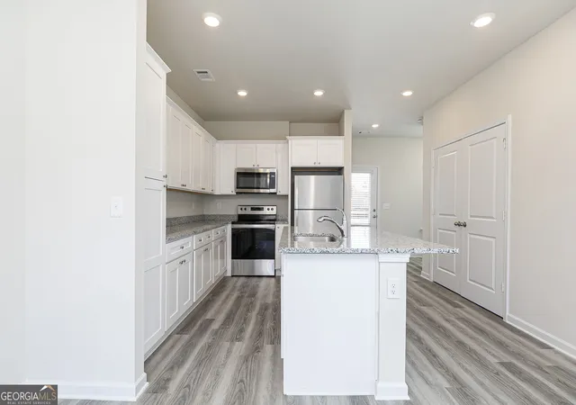 Photo 4 of Townhouse for sale at 210 Rooker Dr, Lagrange, GA 30241 | MLS# 10820584 | Listing updated on 2026-10-02