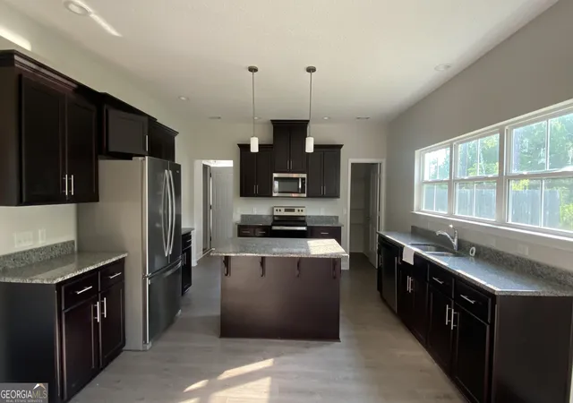 Photo 4 of Single family home for sale at 284 Thorp Cir, Hinesville, GA 31313 | MLS# 10824444 | Listing updated on 2026-08-26