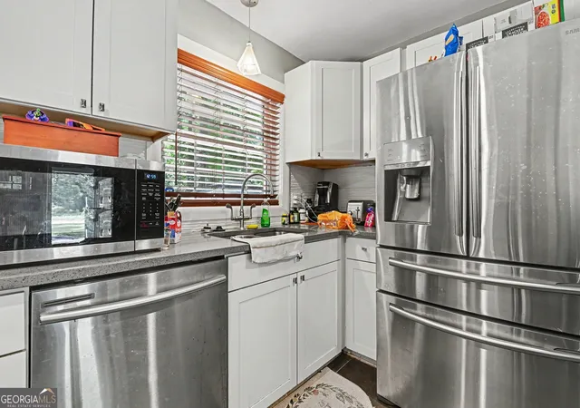 Photo 3 of Single family home for sale at 271 Oak Dr Se, Atlanta, GA 30354 | MLS# 10807904 | Listing updated on 2026-10-08