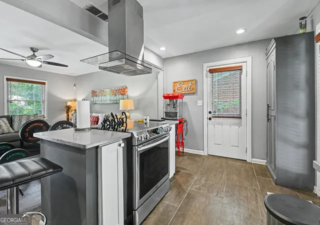 Photo 3 of Single family home for sale at 271 Oak Dr SE, Atlanta, GA 30354 | MLS# 10807904 | Listing updated on 2026-10-23