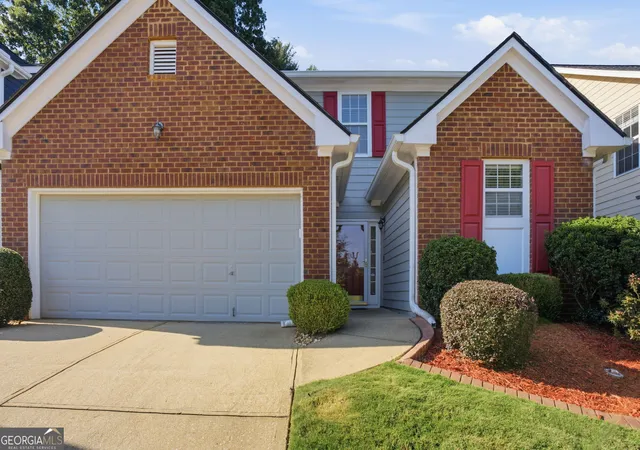 Photo 3 of Sale Pending at 3418 Kensington Parc Cir, Avondale Estates, GA 30002 | MLS# 10836519 | Listing updated on 2026-09-08
