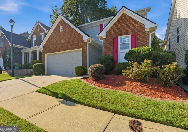 Photo 3 of Sale Pending at 3418 Kensington Parc Cir, Avondale Estates, GA 30002 | MLS# 10836519 | Listing updated on 2026-09-08