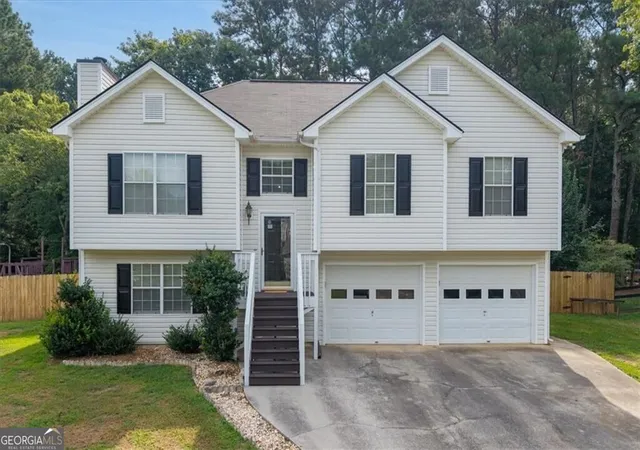 Photo 1 of Sale Pending at 45 Glenmore Dr, Kingston, GA 30145 | MLS# 10836382 | Listing updated on 2026-09-09