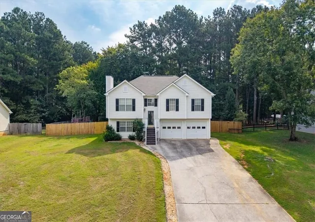Photo 2 of Sale Pending at 45 Glenmore Dr, Kingston, GA 30145 | MLS# 10836382 | Listing updated on 2026-09-09