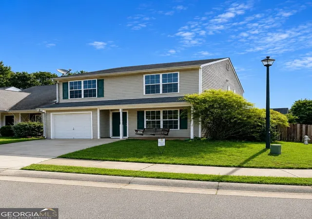 Photo 2 of Townhouse for sale at 500 Jaclyn Cir, Mcdonough, GA 30253 | MLS# 10820781 | Listing updated on 2026-09-16