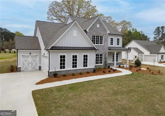 Photo 3 of Sale Pending at 8135 Heardsville Ct, Cumming, GA 30028 | MLS# 10763209 | Listing updated on 2026-08-14