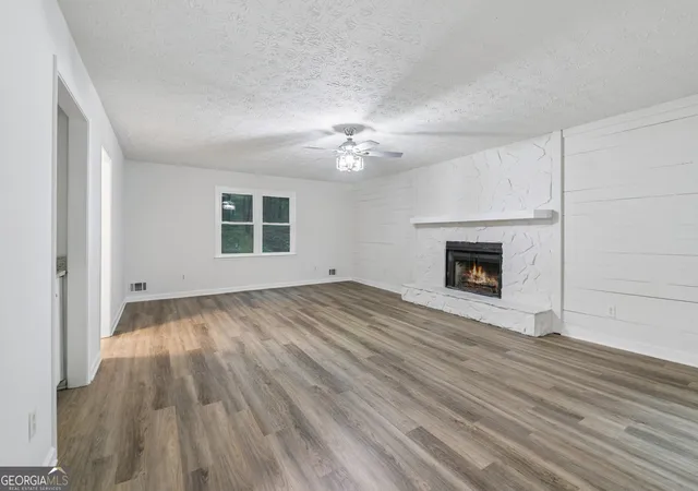 Photo 3 of Single family home for sale at 330 Benjamin Cir, Fayetteville, GA 30214 | MLS# 10805481 | Listing updated on 2026-09-20