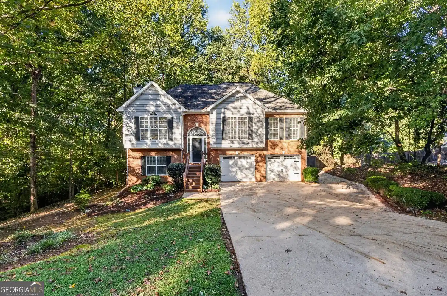Photo 1 of Single family home for sale at 1980 Lanier Hts Dr, Cumming, GA 30041 | MLS# 10871586 | Listing updated on 2026-10-27