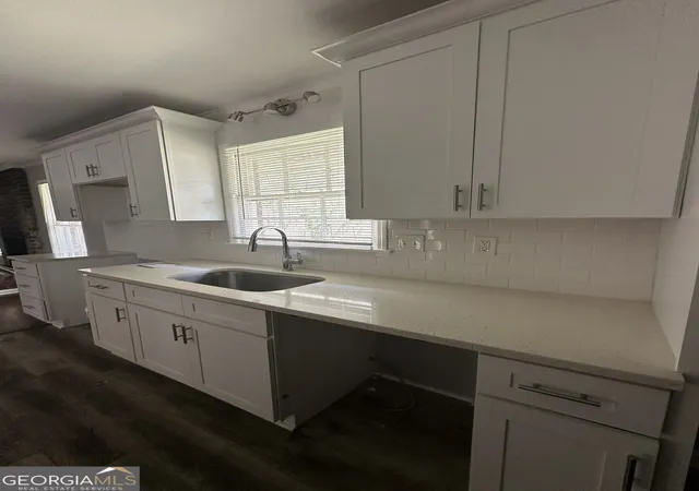 Photo 4 of Single family home for sale at 3625 Telstar Dr, Ellenwood, GA 30294 | MLS# 10729894 | Listing updated on 2026-08-10