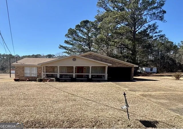 Homes for sale in Lanett, AL | 2740 16th Avenue, Lanett, AL 36863 | MLS# 10786312