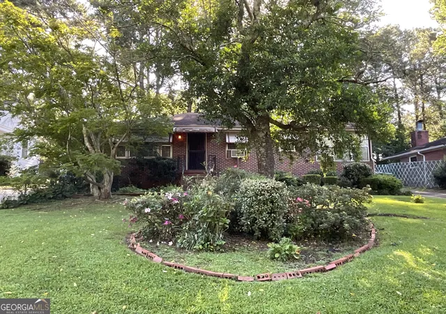Photo 2 of Single family home for sale at 2086 Se Edgemore Dr, Atlanta, GA 30316 | MLS# 10828344 | Listing updated on 2026-10-17