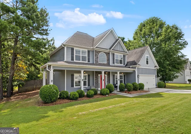 Photo 3 of Single family home for sale at 105 Kenwood Trl, Senoia, GA 30276 | MLS# 10812325 | Listing updated on 2026-08-23