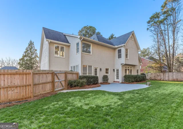 Photo 4 of Single family home for sale at 711 Chattahoochee Pl, Gainesville, GA 30506 | MLS# 10711726 | Listing updated on 2026-09-23