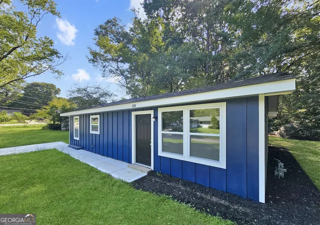 Photo 2 of Single family home for sale at 373 Floyd St Se, Smyrna, GA 30082 | MLS# 10829266 | Listing updated on 2026-09-18