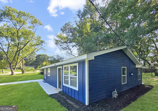 Photo 3 of Single family home for sale at 373 Floyd St SE, Smyrna, GA 30082 | MLS# 10829266 | Listing updated on 2026-09-18