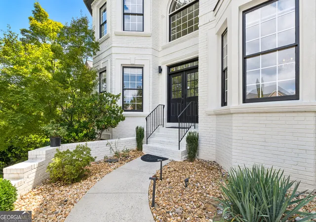 Photo 3 of Single family home for sale at 575 Saint Regis Ln, Johns Creek, GA 30022 | MLS# 10825779 | Listing updated on 2026-09-27