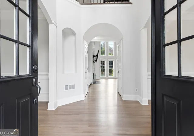 Photo 4 of Single family home for sale at 575 Saint Regis Ln, Johns Creek, GA 30022 | MLS# 10825779 | Listing updated on 2026-09-27