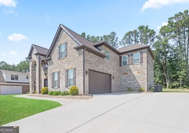 Photo 3 of Single family home for sale at 2556 Westchester Wy Se, Conyers, GA 30013 | MLS# 10818099 | Listing updated on 2026-09-03