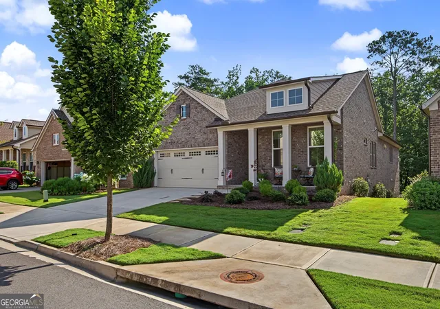 Photo 3 of Single family home for sale at 308 Carriage Glen Ln, Woodstock, GA 30188 | MLS# 10807054 | Listing updated on 2026-08-06