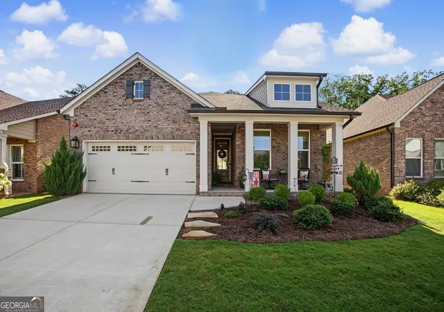 Photo 4 of Single family home for sale at 308 Carriage Glen Ln, Woodstock, GA 30188 | MLS# 10807054 | Listing updated on 2026-08-06