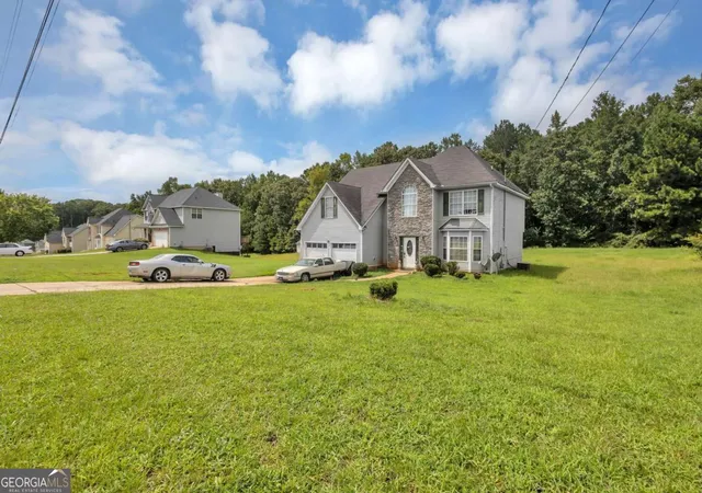 Photo 2 of Sale Pending at 547 Zoie Ln, Palmetto, GA 30268 | MLS# 10823554 | Listing updated on 2026-10-01