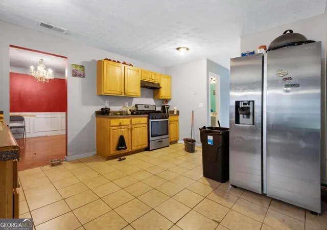 Photo 3 of Sale Pending at 547 Zoie Ln, Palmetto, GA 30268 | MLS# 10823554 | Listing updated on 2026-10-01