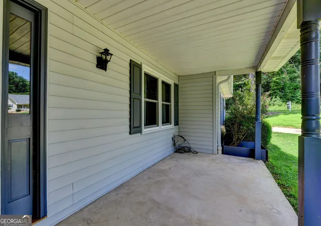 Photo 4 of Single family home for sale at 4410 Meadow Trl, Cumming, GA 30028 | MLS# 10822253 | Listing updated on 2026-09-13