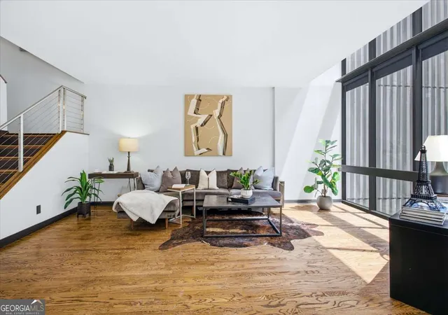 2nd image of 145 15Th St, Atlanta, GA 30309