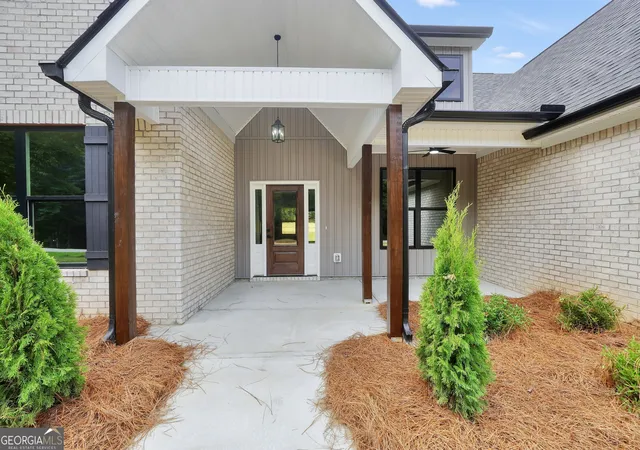 Photo 4 of Single family home for sale at 203 Mckneely Rd, Milner, GA 30257 | MLS# 10836138 | Listing updated on 2026-10-08