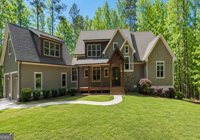 Homes for sale in Griffin, GA | 128 Deer Lake Dr, Griffin, GA 30224 | MLS# 10713316
