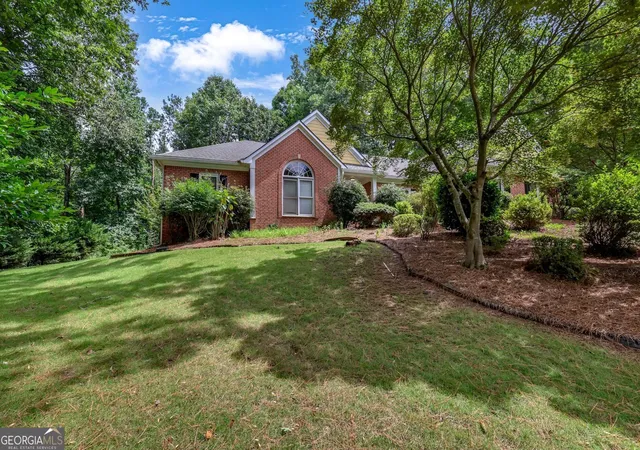 Photo 2 of Single family home for sale at 175 Pinevale Ct, Fayetteville, GA 30215 | MLS# 10811646 | Listing updated on 2026-09-17